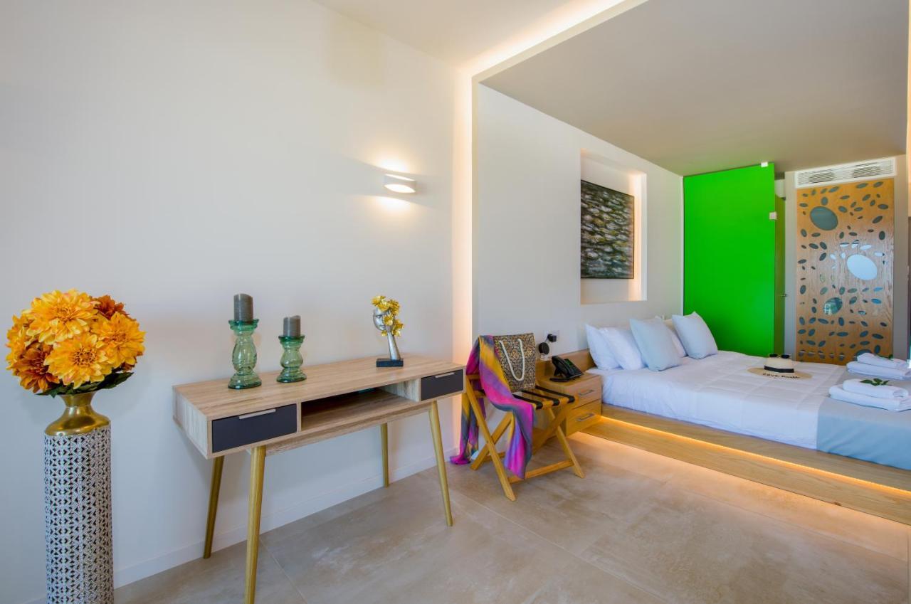 Lilium Luxury Suites Agia Marina  Exterior photo
